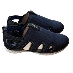 Bass Outdoor Women’s Size 7 Ensign Blue Mesh Slip On Water Shoes NWT